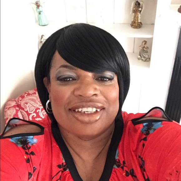 Meet your Posher, Jackie - Picture 1 of 1