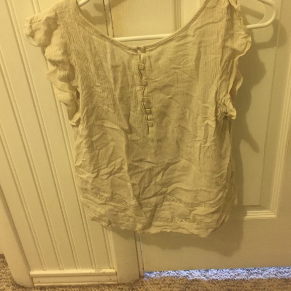 Beige fringe and lace top - Picture 2 of 2