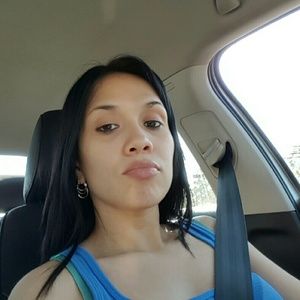 Meet your Posher, Noemi