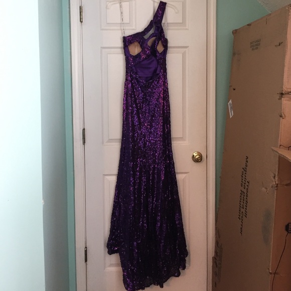 Prom dress - Picture 4 of 4