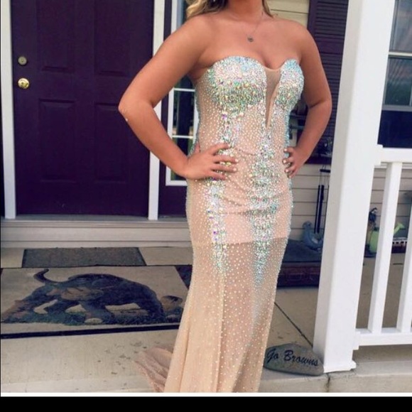 Prom dress - Picture 1 of 1