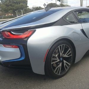 Meet your Posher, Cesar