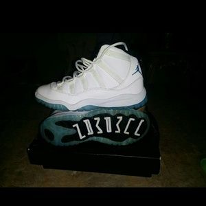Jordan retro 11 legend blue 3Y
