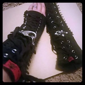 Tripp Black Fingerless Gloves