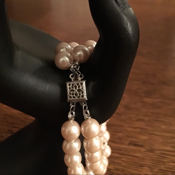 Vintage Jewelry - VINTAGE PEARL BRACELET ANTIQUE CLASP