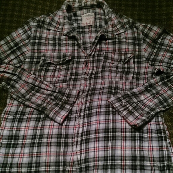 Button down. Shirt - Picture 1 of 3