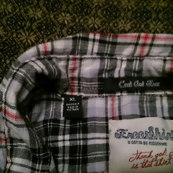 Button down. Shirt - Picture 3 of 3