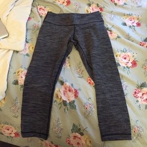 Worn once!!! Lulu lemon cropped yoga pants