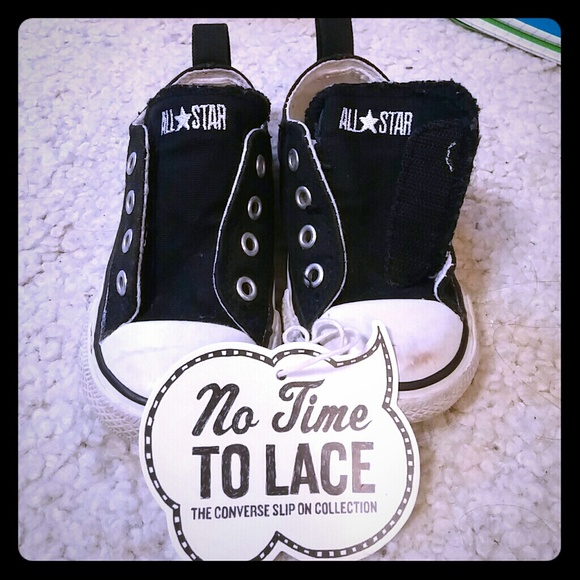 Black and white Converse VELCRO infant 6