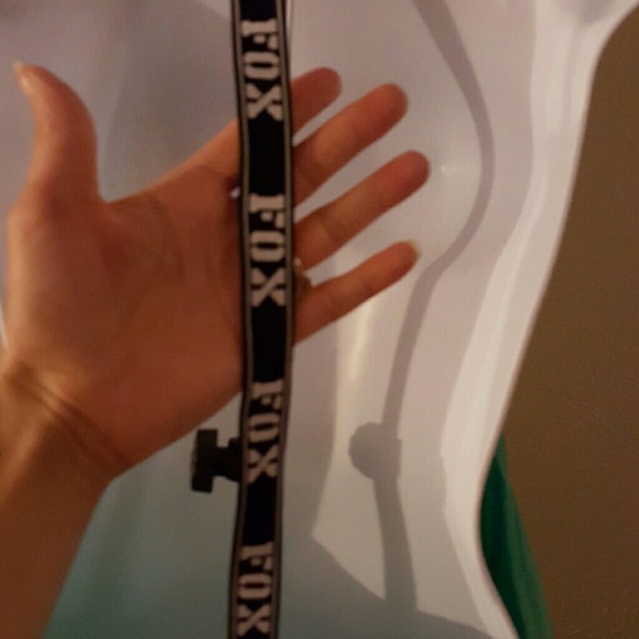 🚫SOLD🚫  FOX TANK TOP XS - Picture 3 of 3