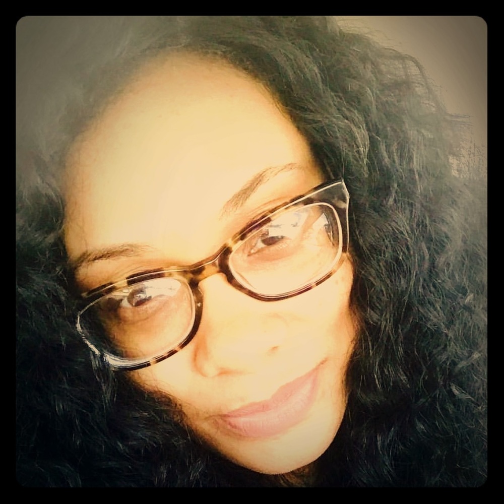 Meet your Posher, Felicia