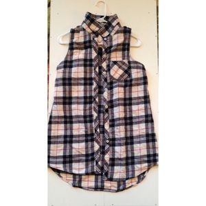 Sleeveless flannel