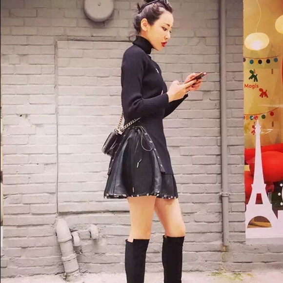 sweater - Picture 1 of 3