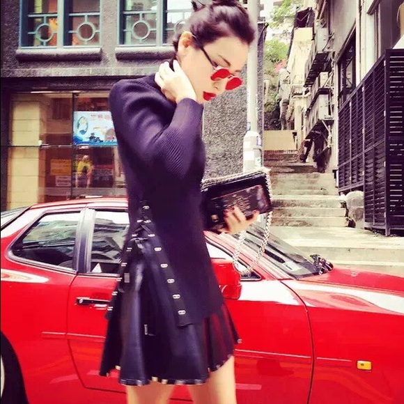 sweater - Picture 2 of 3