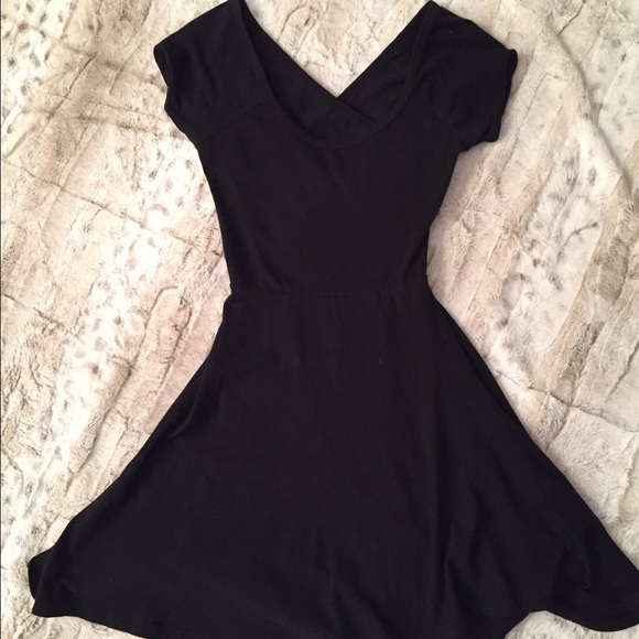 BrandyMelville cross back dress