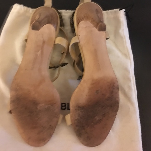 Good condition Manolo's 9.5 with dust cover - Picture 4 of 4