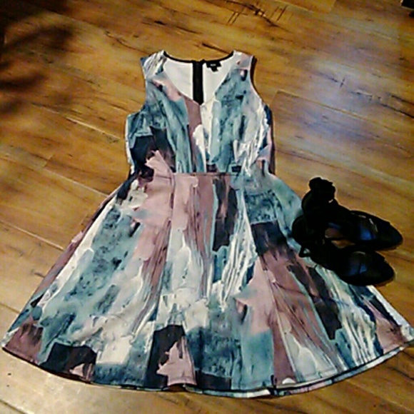 Dresses & Skirts - Mossimo dress size Medium