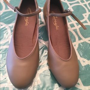 Capezio 459 Suede Sole Footlight Character Shoe