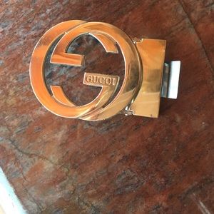 Silver Gucci belt buckle
