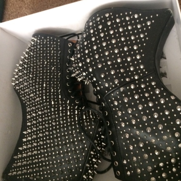 Jeffery Campbell shoes