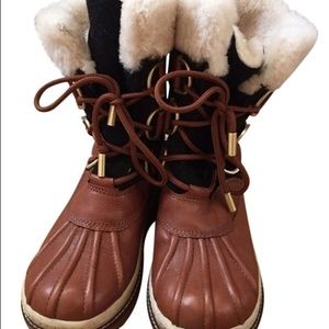 Tory Burch Duck Boots  size 8