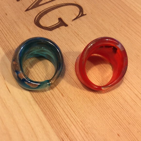 Glass ring bundle. Size 6.5 & 7 - Picture 3 of 4