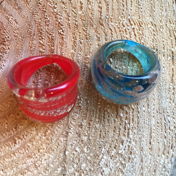 Glass ring bundle. Size 6.5 & 7 - Picture 4 of 4