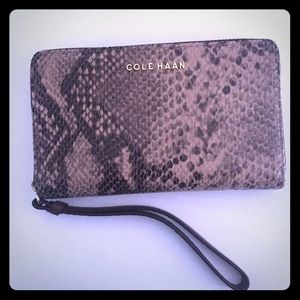 Brand New Cole Haan Smartphone Wallet