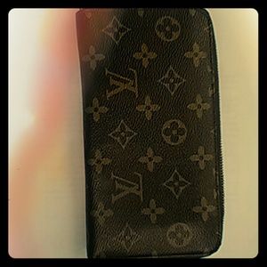 Louis Vuitton Wallet   *TRADE*