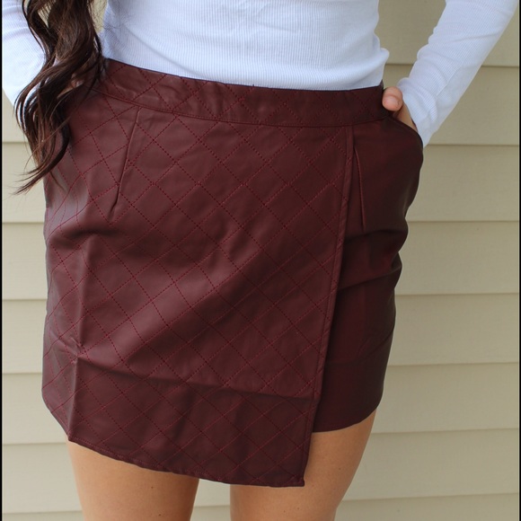 NWT quilted asymmetrical moon collection skirt - Picture 4 of 4