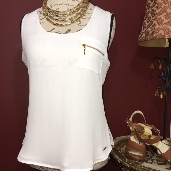 Guess Tops - NWT White Sleeveless Blouse With Gold Zippers