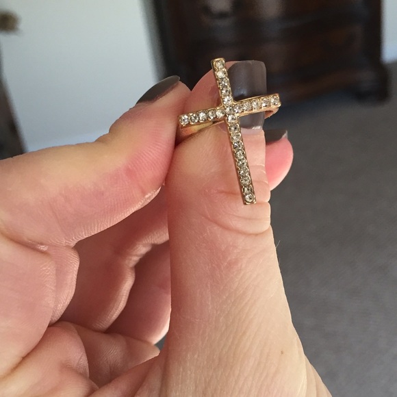 Gold cross ring - Picture 3 of 4