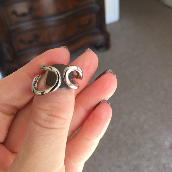 Silver ring - Picture 3 of 4