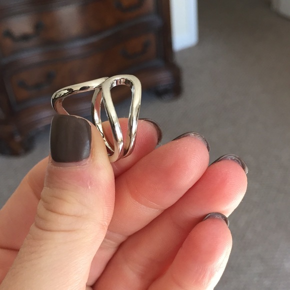 Silver ring - Picture 4 of 4