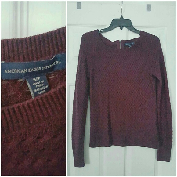 American Eagle Sweater