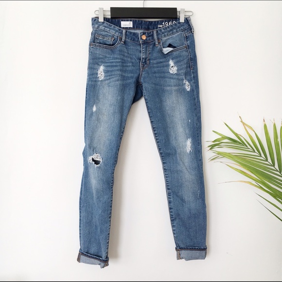 Destroyed skinny denim jeans