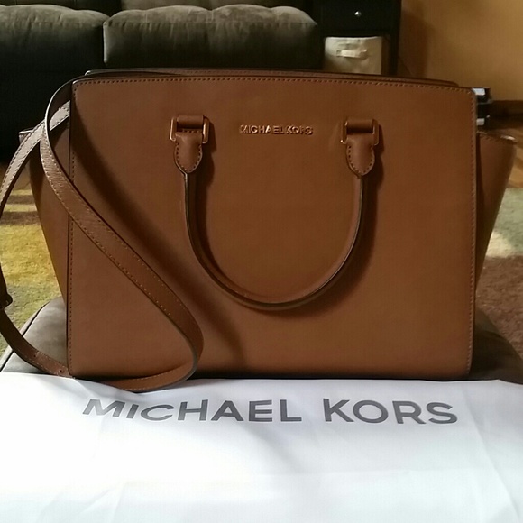 Michael Kors Large Selma Saffiano satchel