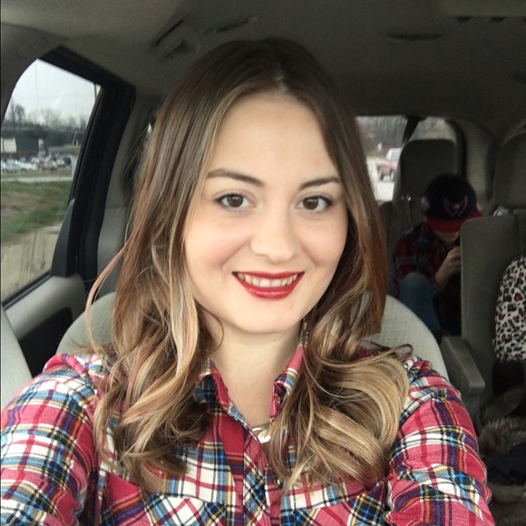 Meet your Posher, Kristina - Picture 1 of 1