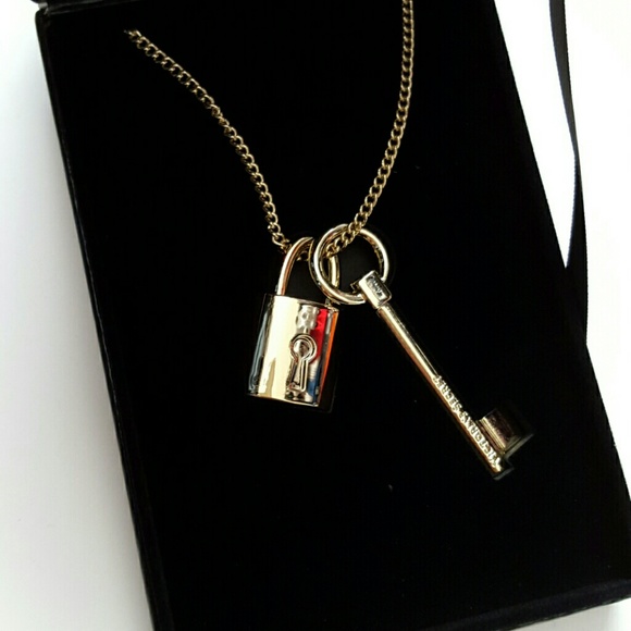 VS necklace