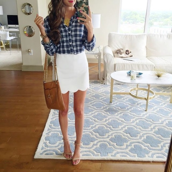 {Forever 21} Scalloped Gray Skirt