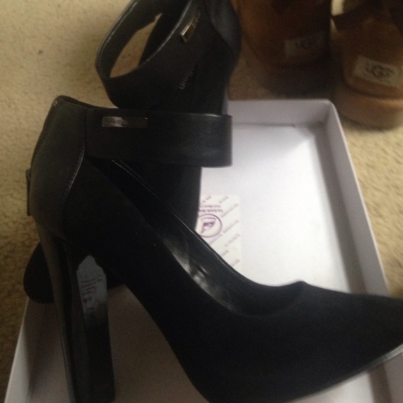 Shoes - Picture 2 of 2