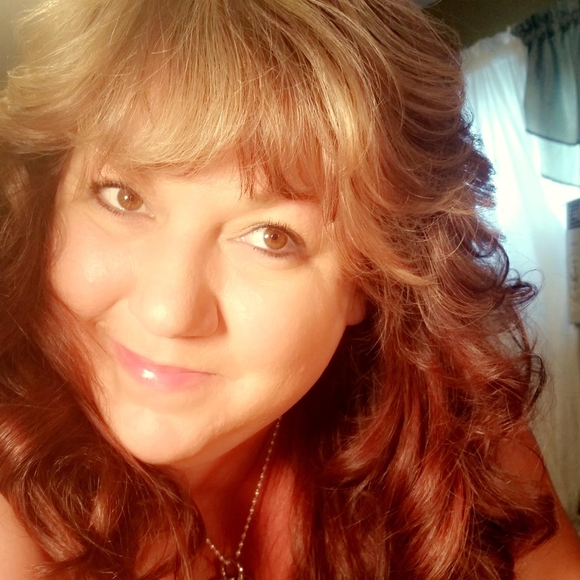 Meet your Posher, Stacia