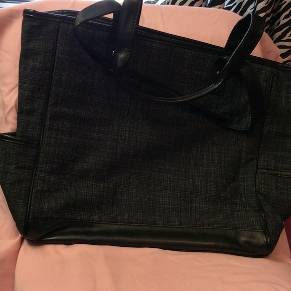 Tote - Picture 1 of 4