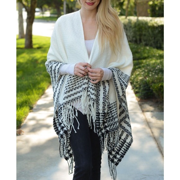 LOWEST "Pied Beauty" Fringed Printed Poncho - Picture 2 of 4