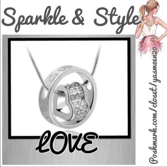 Jewelry - 18K plated heart necklace