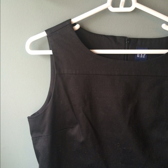 ❤️SOLD❤️ Black shift dress - Picture 4 of 4