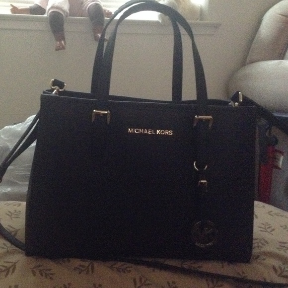 Brand new michael kors tote - Picture 3 of 4