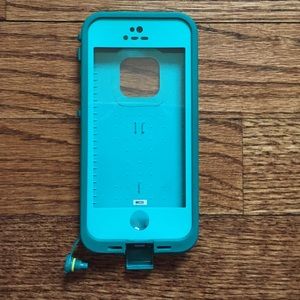 iPhone 5/5s life proof case