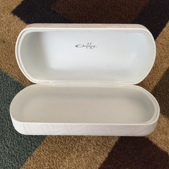 Inside Oakley Sunglasses Case