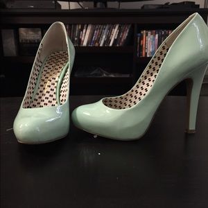Size 6 Jessica Simpson Heels